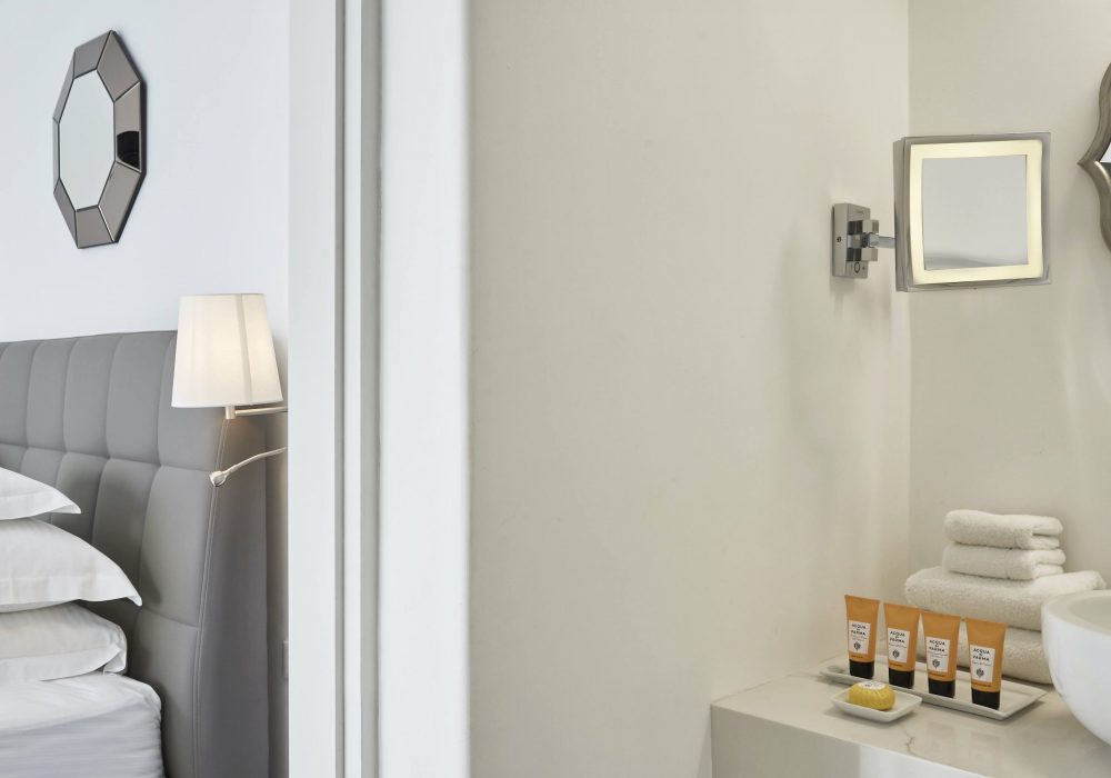 Santorini villa7 8